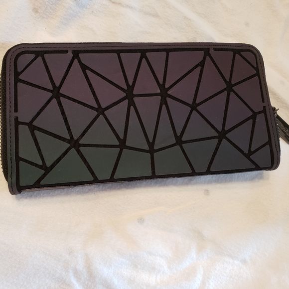 Hot One Handbags - HotOne Luminous Geometric Holographic Wallet